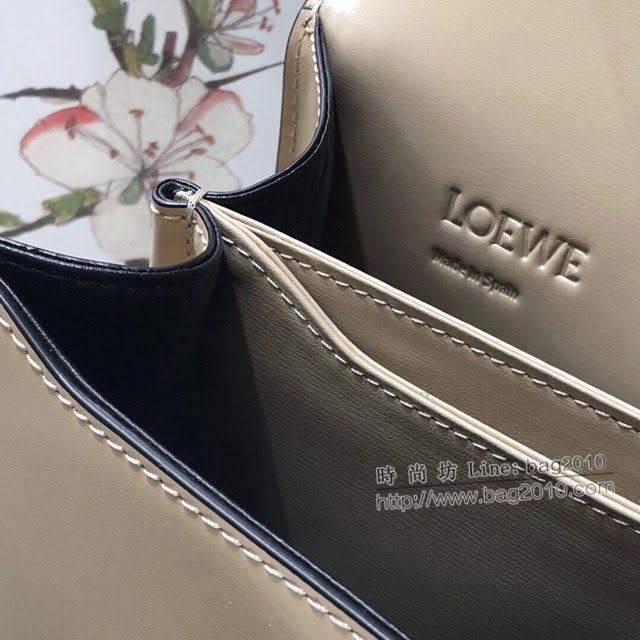 LOEWE包包 羅意威大號Barcelona三角包 10157  tcl1357